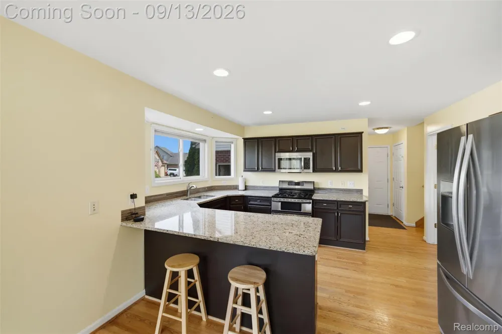 50569 Plaza Drive Macomb Township, MI 48042