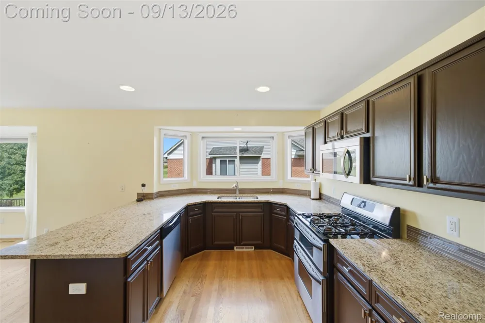 50569 Plaza Drive Macomb Township, MI 48042