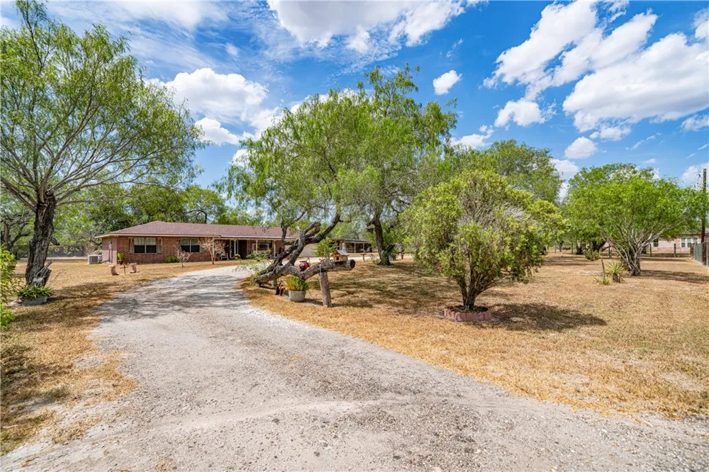 265 County Road 1044 Kingsville, TX 78363