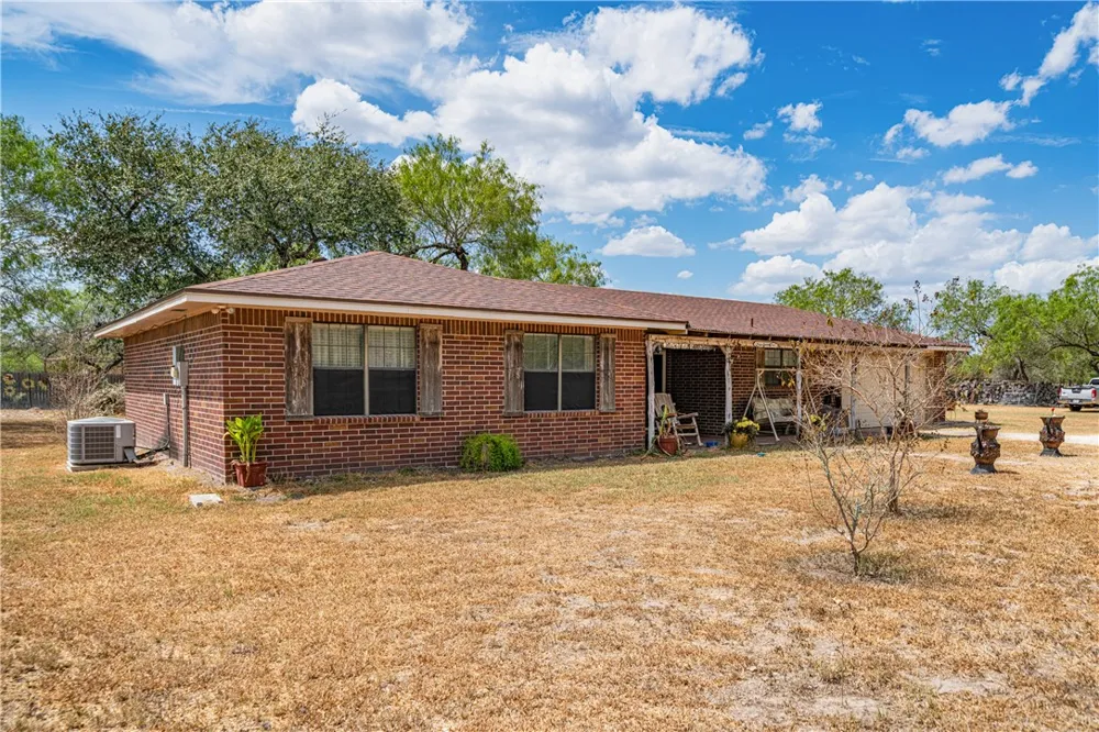 265 County Road 1044 Kingsville, TX 78363