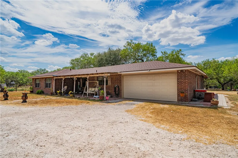 265 County Road 1044 Kingsville, TX 78363