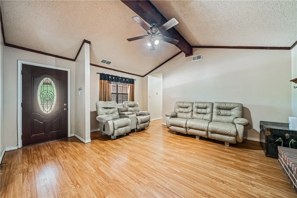 265 County Road 1044 Kingsville, TX 78363