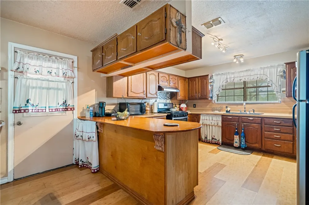 265 County Road 1044 Kingsville, TX 78363