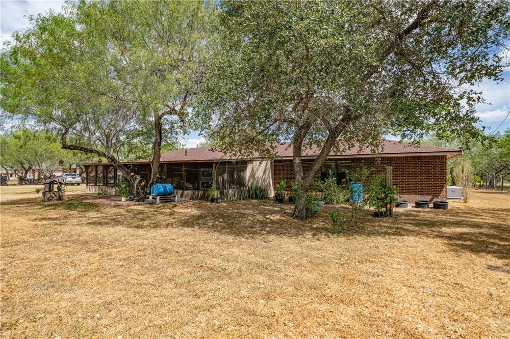265 County Road 1044 Kingsville, TX 78363