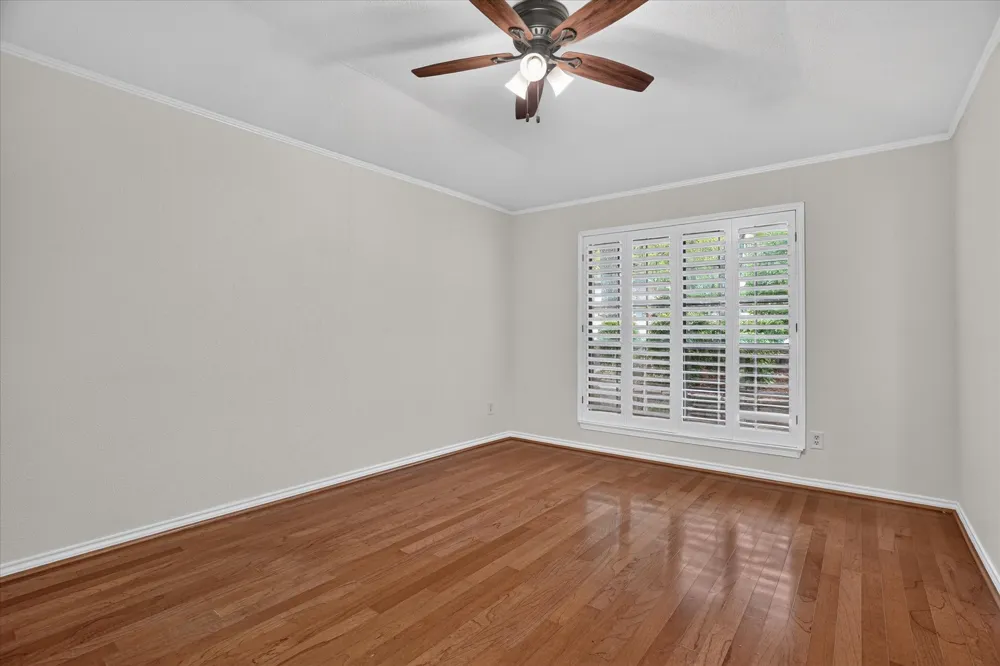 2201 Adams Drive Arlington, TX 76011