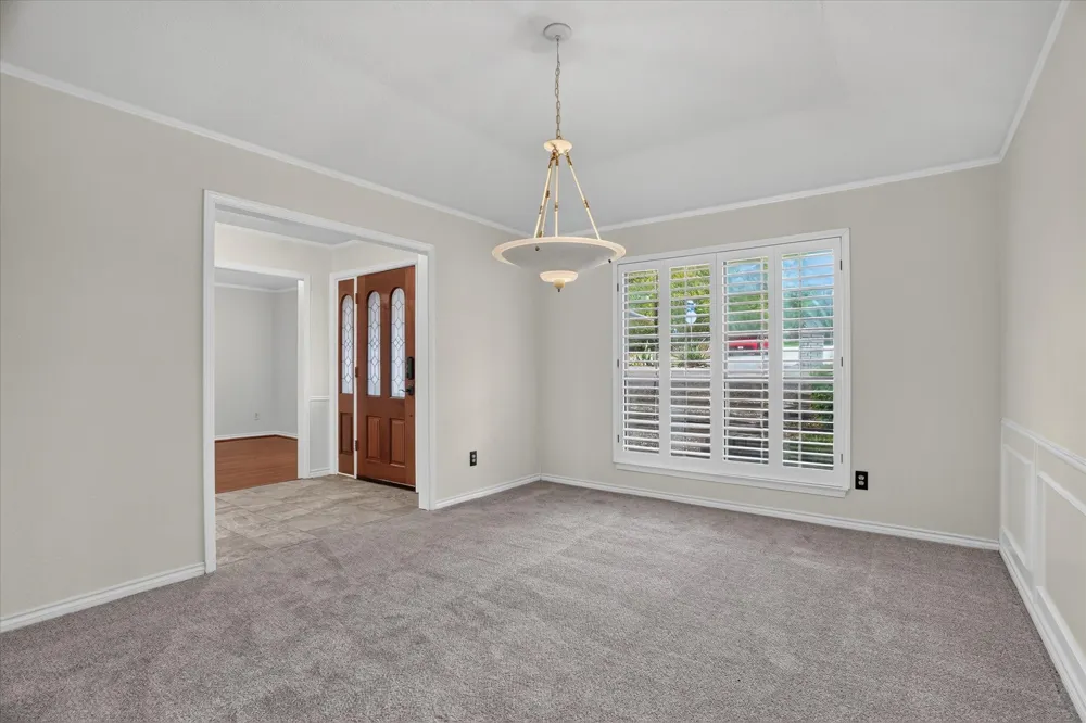 2201 Adams Drive Arlington, TX 76011