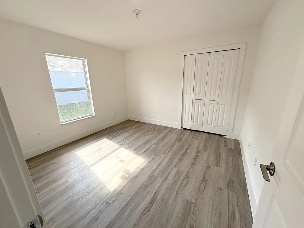 1782 HALLENDALE AVENUE SW Palm Bay, FL 32908