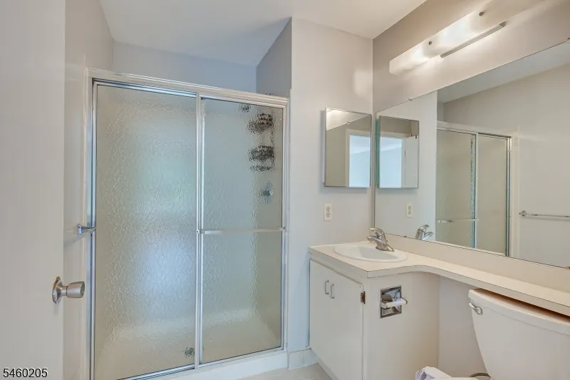 133 Rachel Ct Franklin, NJ 08823