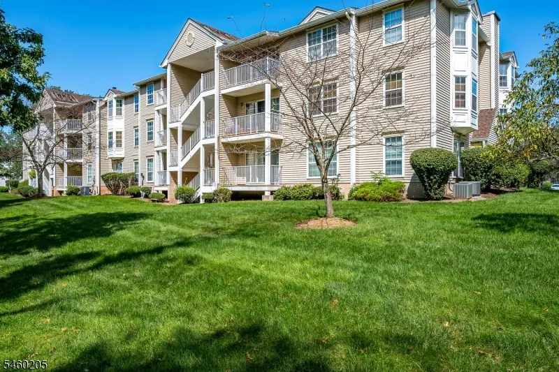 133 Rachel Ct Franklin, NJ 08823