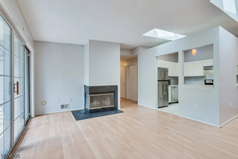 133 Rachel Ct Franklin, NJ 08823