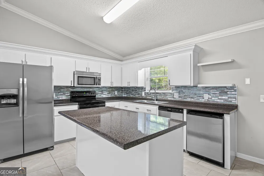 1435 Firefinder LN Hinesville, GA 31313