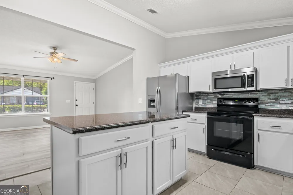 1435 Firefinder LN Hinesville, GA 31313
