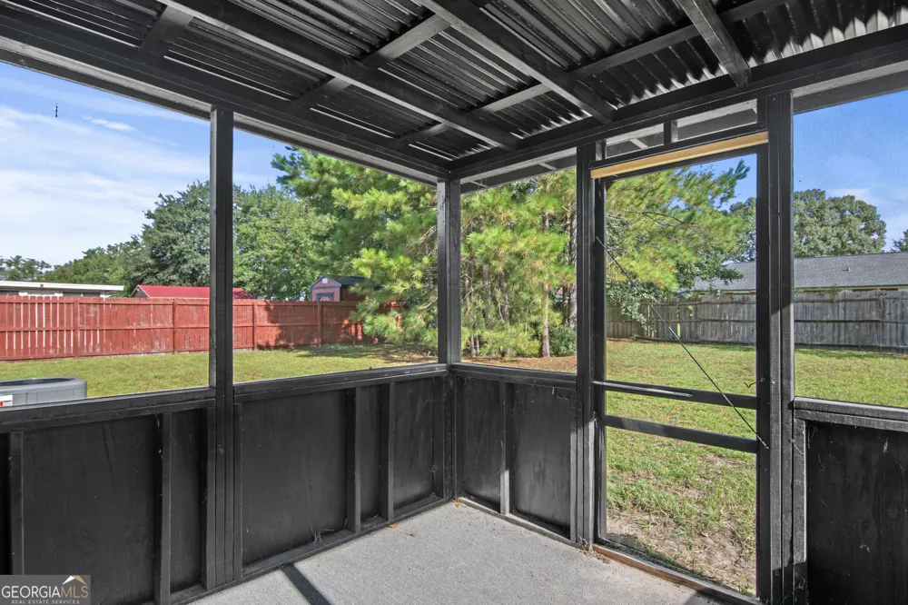 1435 Firefinder LN Hinesville, GA 31313