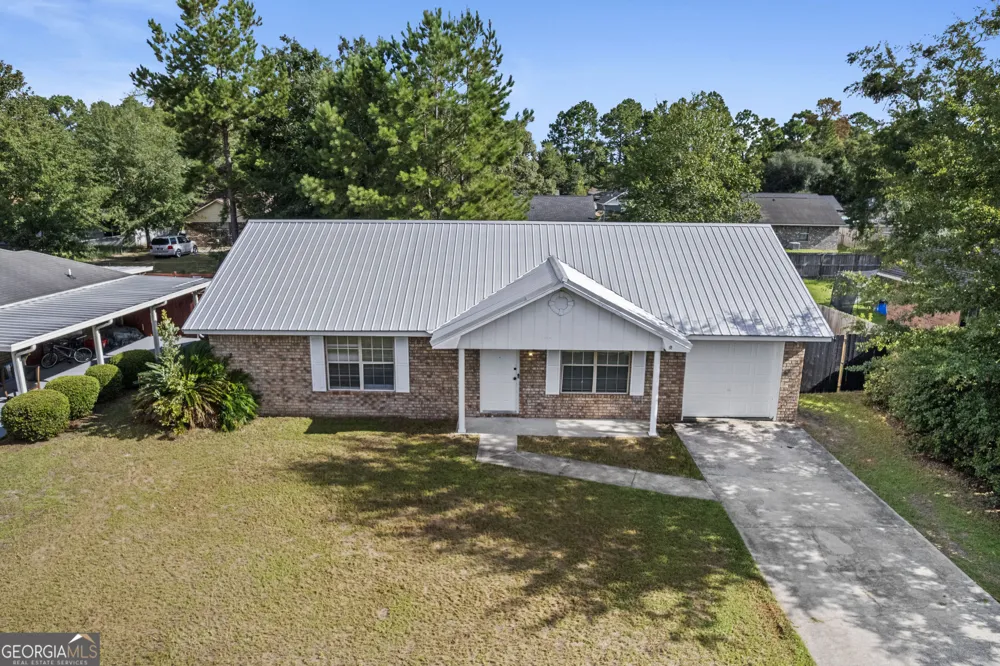 1435 Firefinder LN Hinesville, GA 31313