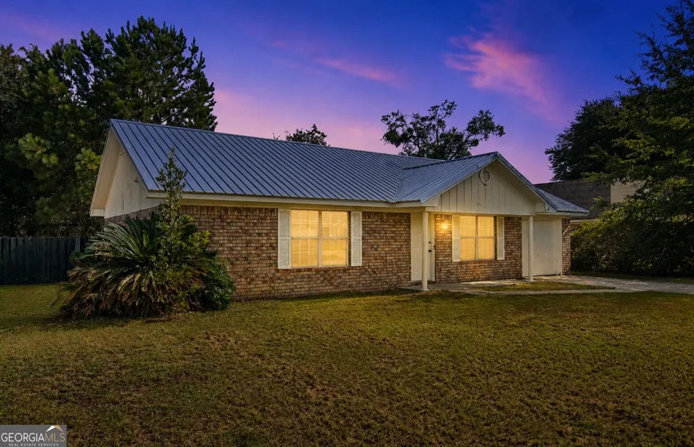 1435 Firefinder LN Hinesville, GA 31313