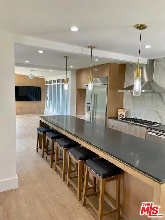 15434 Mulholland Drive Los Angeles, CA 90077