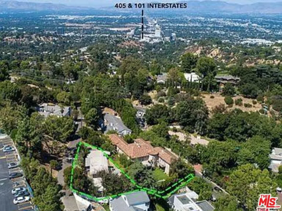 15434 Mulholland Drive Los Angeles, CA 90077