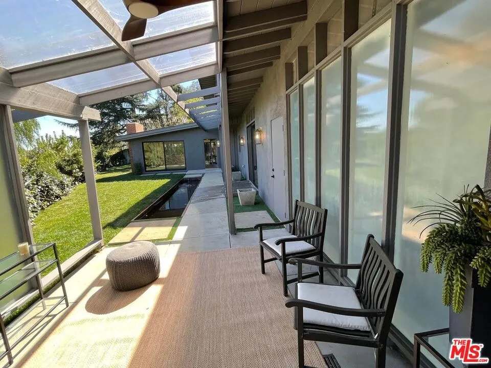 15434 Mulholland Drive Los Angeles, CA 90077