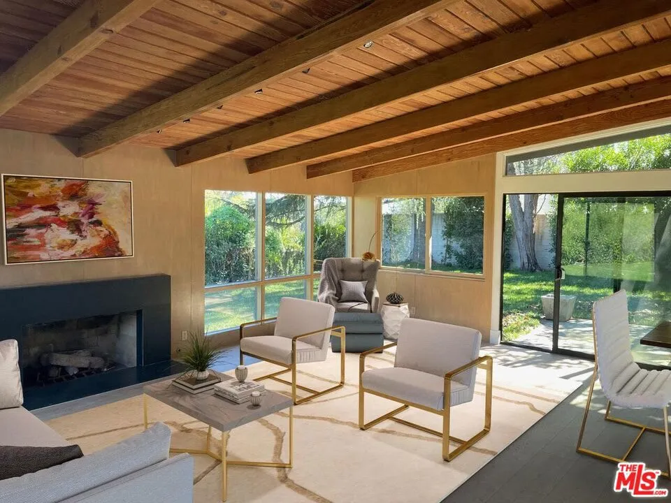 15434 Mulholland Drive Los Angeles, CA 90077