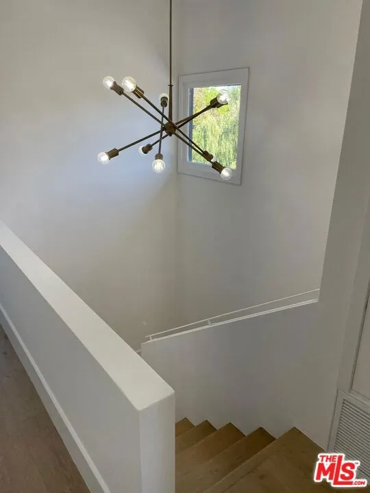 15434 Mulholland Drive Los Angeles, CA 90077
