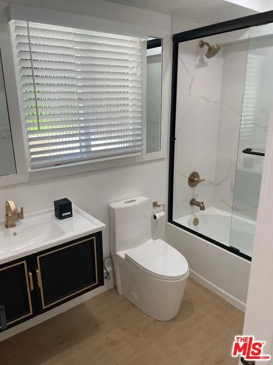 15434 Mulholland Drive Los Angeles, CA 90077