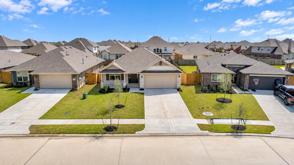 2218 Seneca Lake Drive Texas City, TX 77568