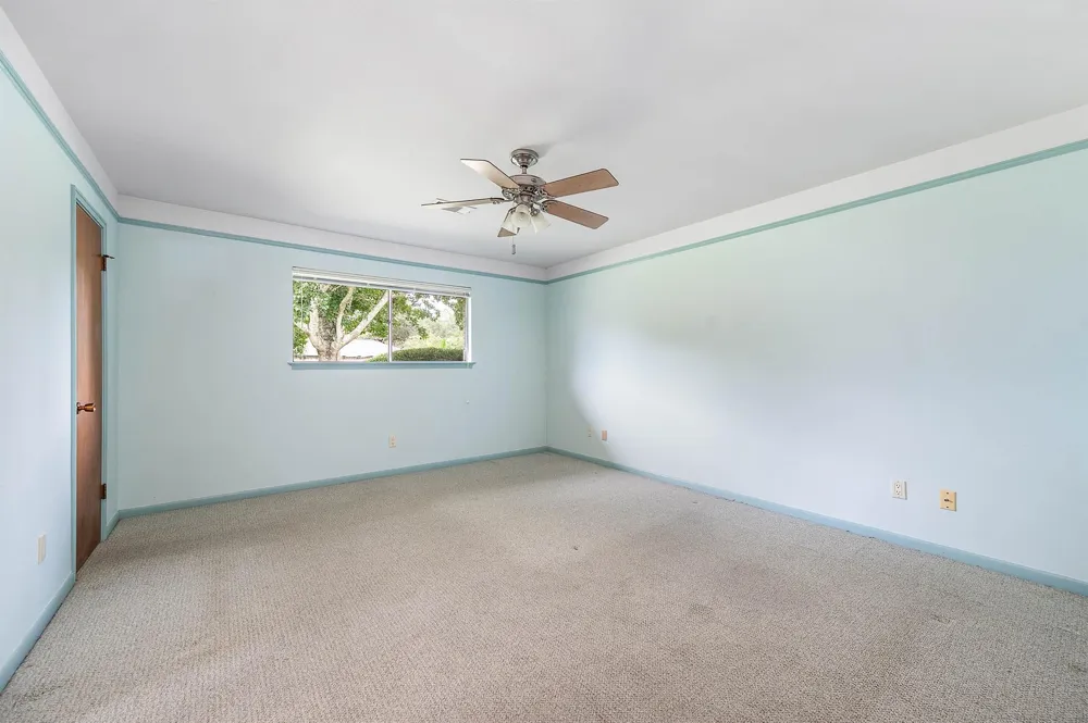 212 E Crestmont Drive Alvin, TX 77511