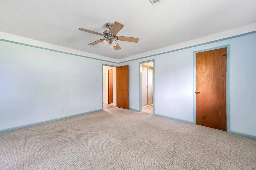 212 E Crestmont Drive Alvin, TX 77511