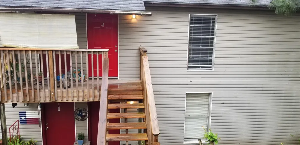 2017 W Sidnor Street #4 Alvin, TX 77511