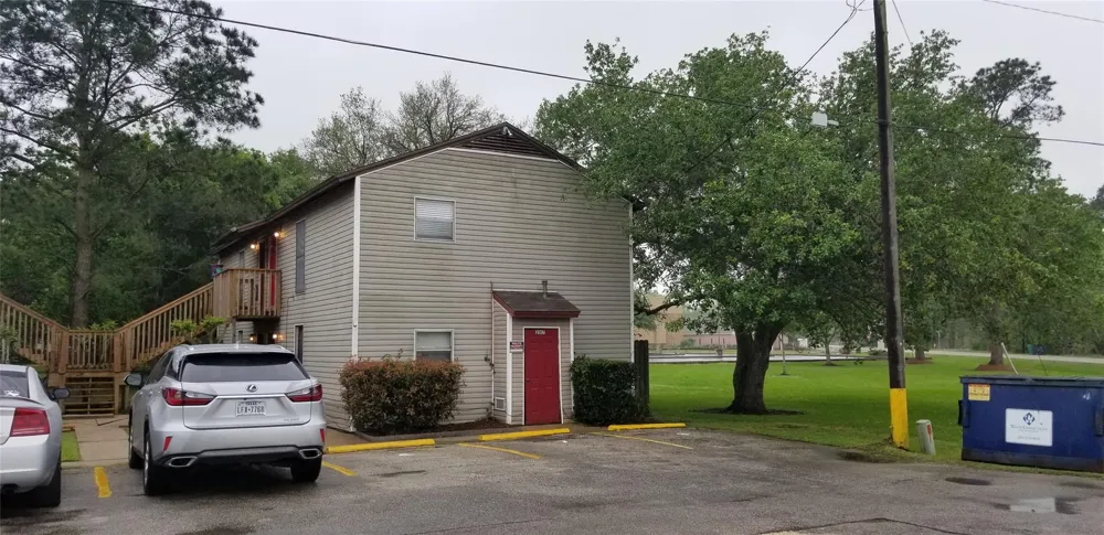 2017 W Sidnor Street #4 Alvin, TX 77511