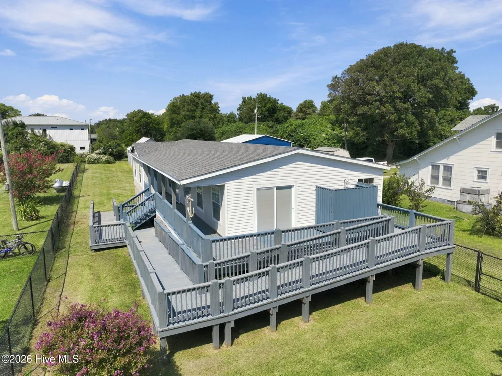 238 Lucille Lewis Drive Marshallberg, NC 28553