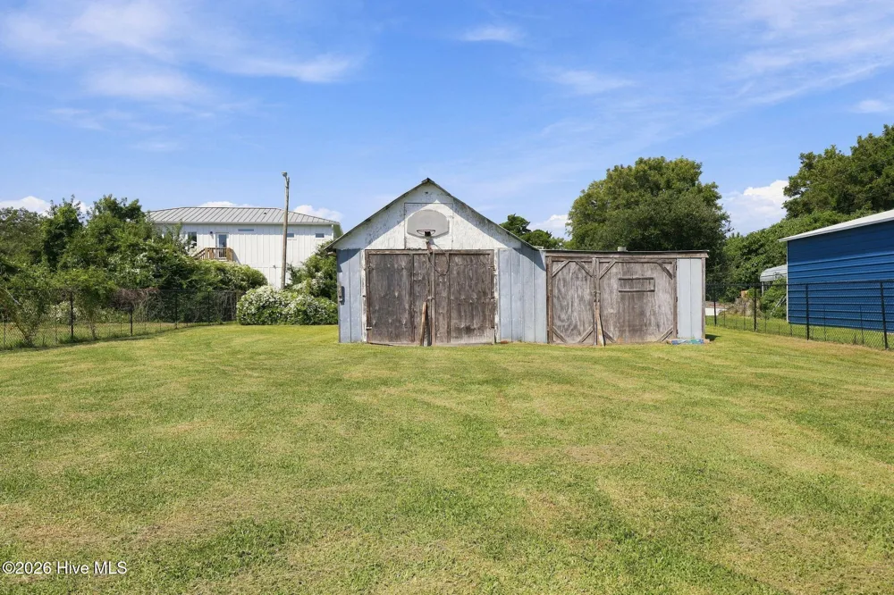 238 Lucille Lewis Drive Marshallberg, NC 28553