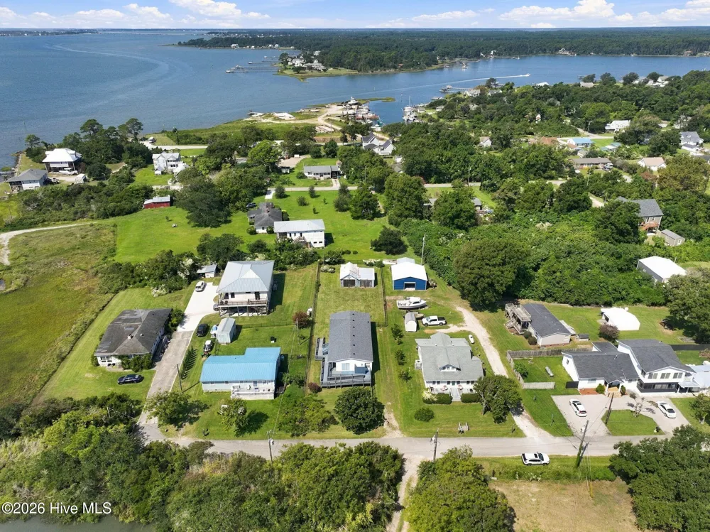 238 Lucille Lewis Drive Marshallberg, NC 28553
