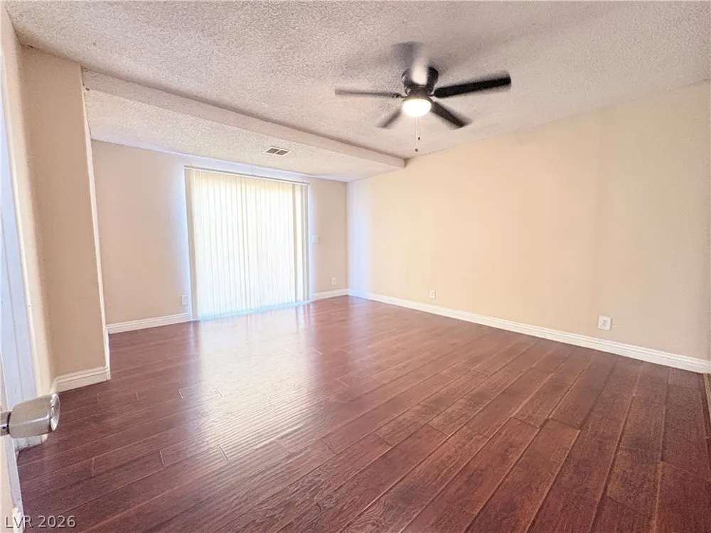 1518 Dawley Street Las Vegas, NV 89104