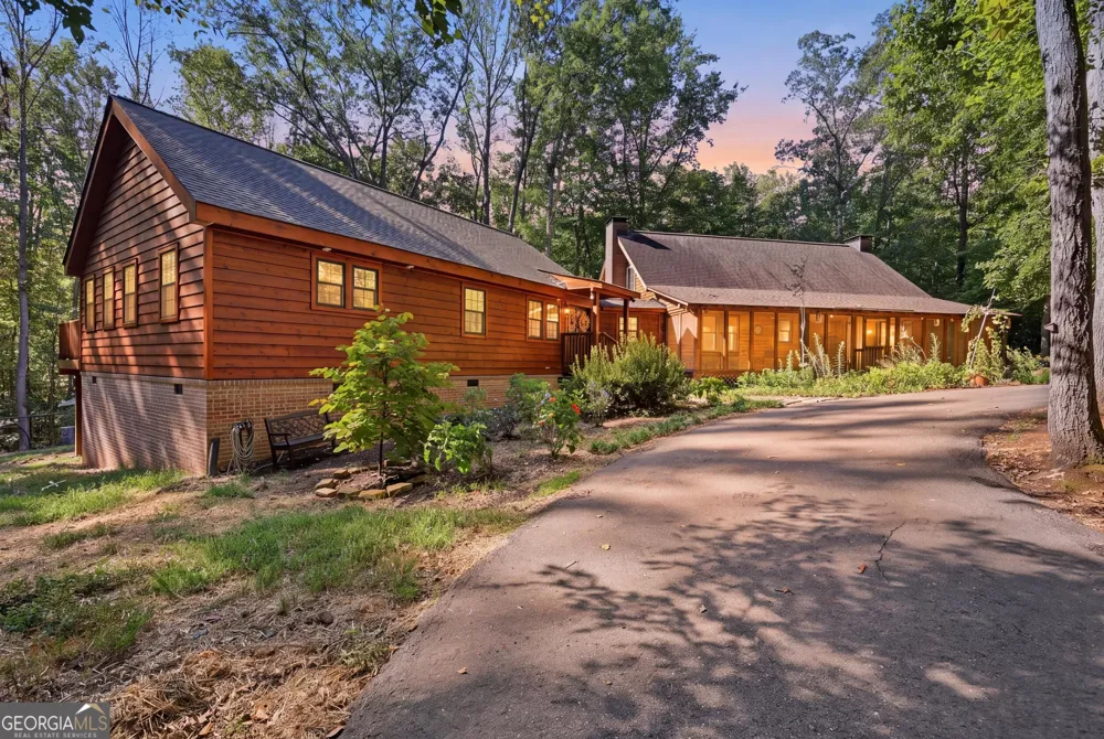 282 Jarrett Manor Estates RD Toccoa, GA 30577
