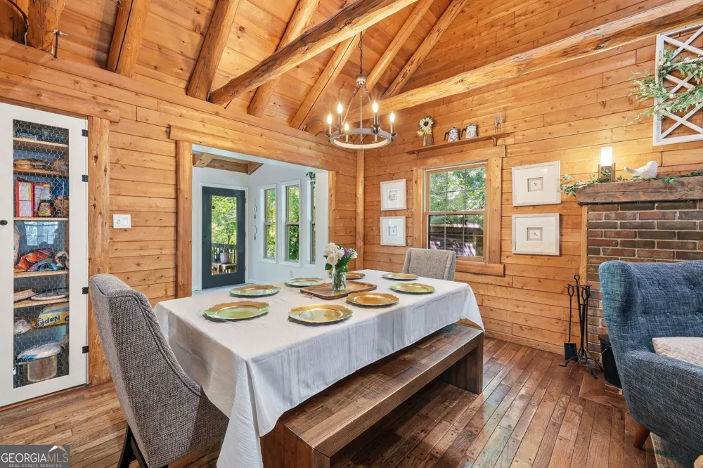 282 Jarrett Manor Estates RD Toccoa, GA 30577