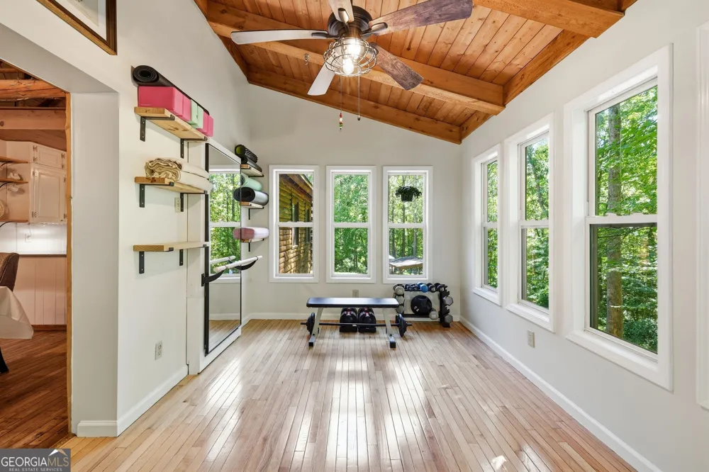 282 Jarrett Manor Estates RD Toccoa, GA 30577