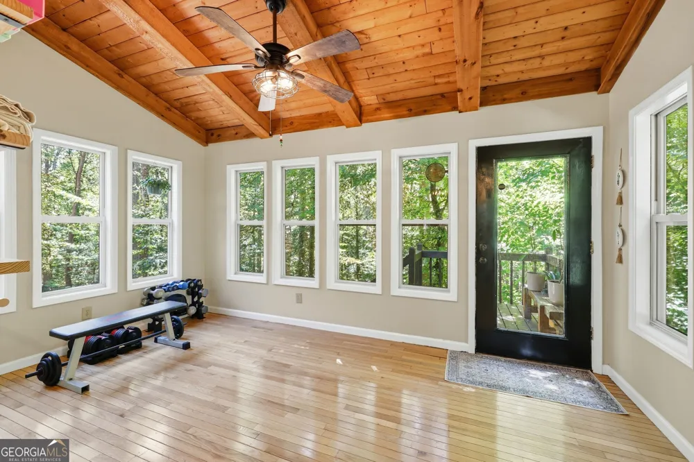 282 Jarrett Manor Estates RD Toccoa, GA 30577