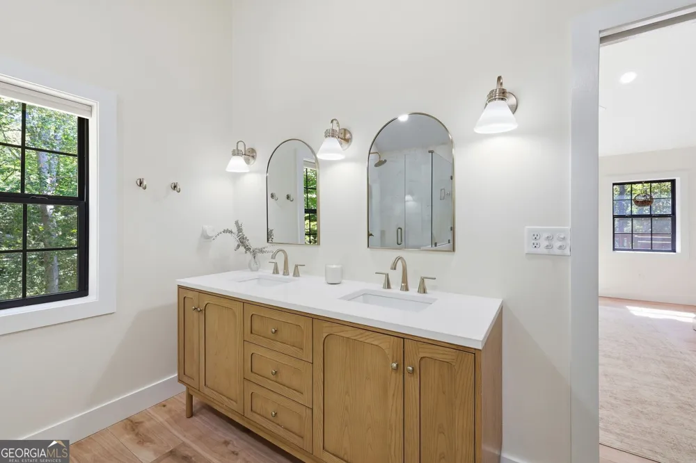 282 Jarrett Manor Estates RD Toccoa, GA 30577