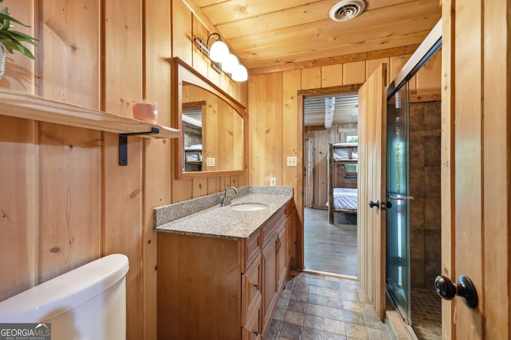 282 Jarrett Manor Estates RD Toccoa, GA 30577