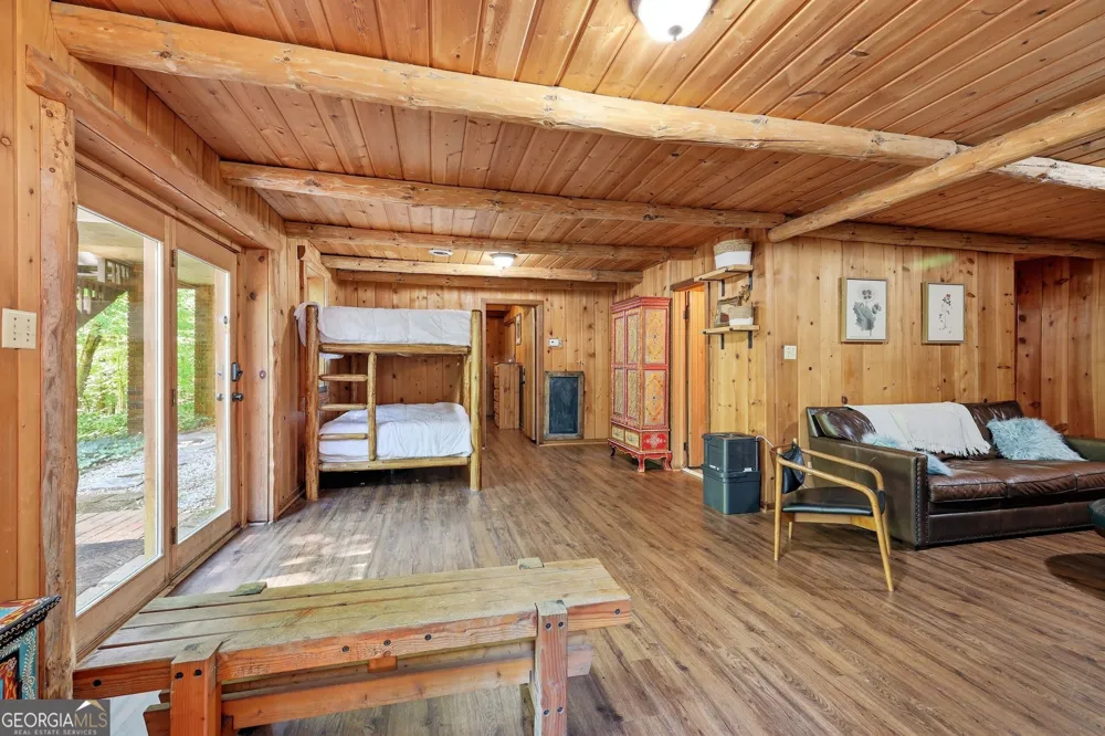 282 Jarrett Manor Estates RD Toccoa, GA 30577