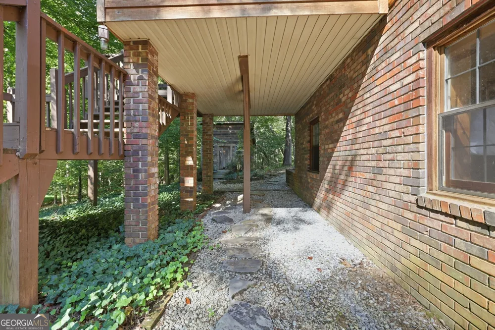 282 Jarrett Manor Estates RD Toccoa, GA 30577