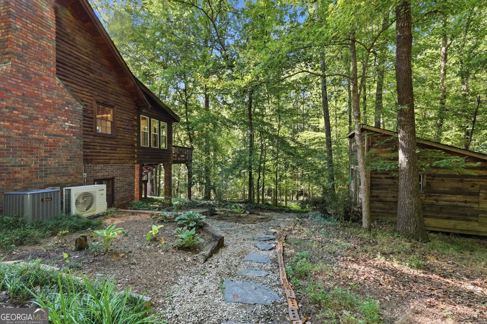 282 Jarrett Manor Estates RD Toccoa, GA 30577