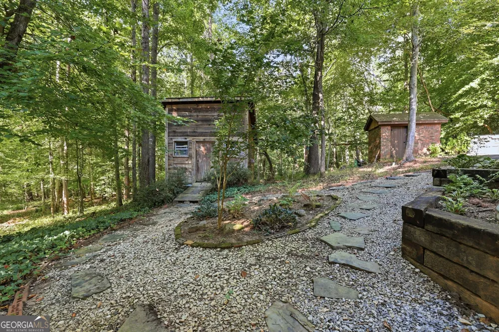 282 Jarrett Manor Estates RD Toccoa, GA 30577