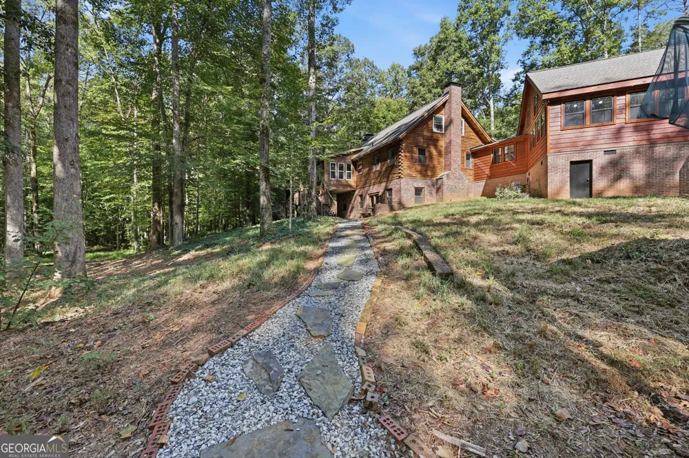 282 Jarrett Manor Estates RD Toccoa, GA 30577