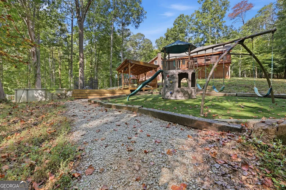 282 Jarrett Manor Estates RD Toccoa, GA 30577