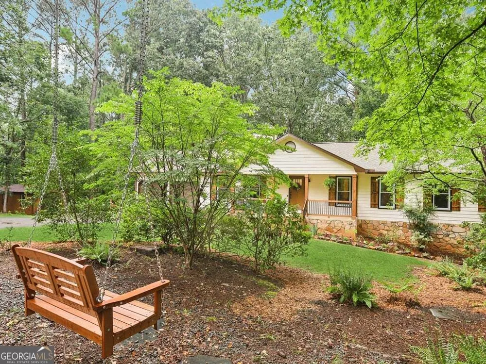 518 Picketts XING Acworth, GA 30101