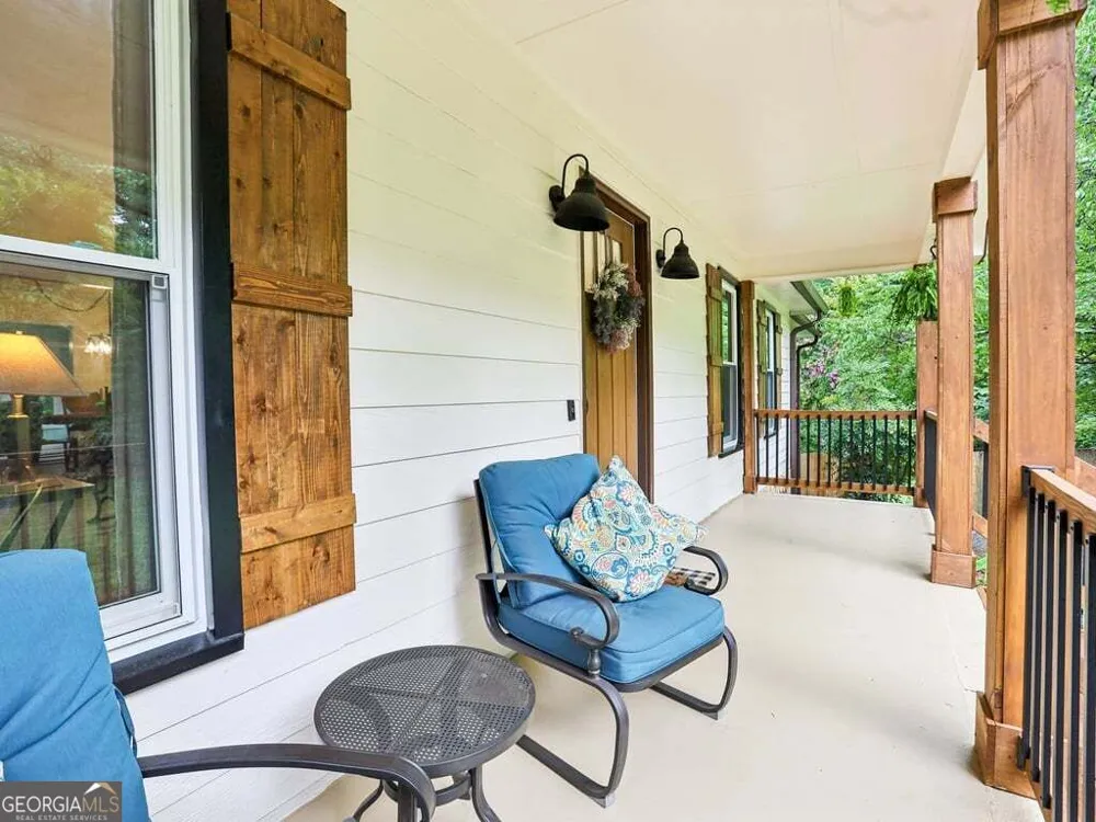 518 Picketts XING Acworth, GA 30101
