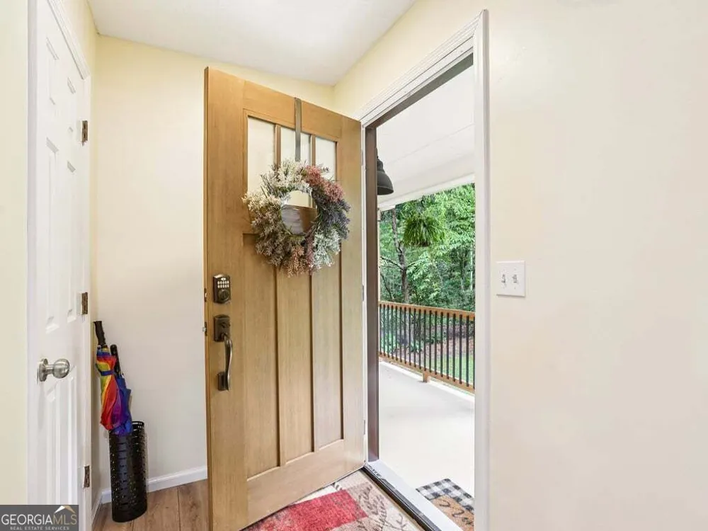 518 Picketts XING Acworth, GA 30101