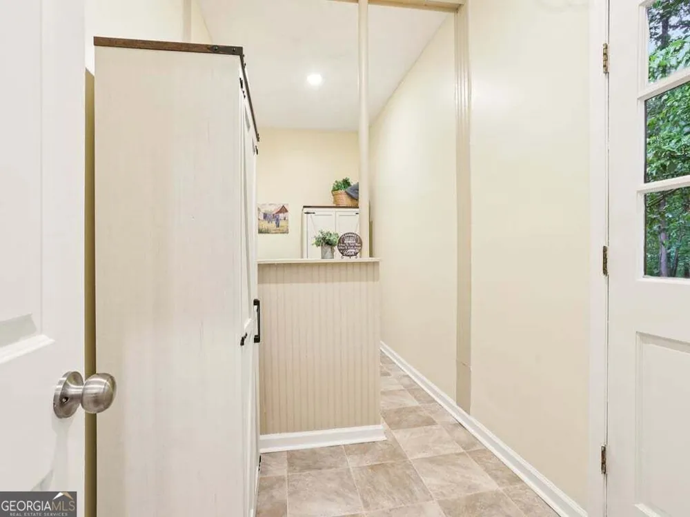 518 Picketts XING Acworth, GA 30101